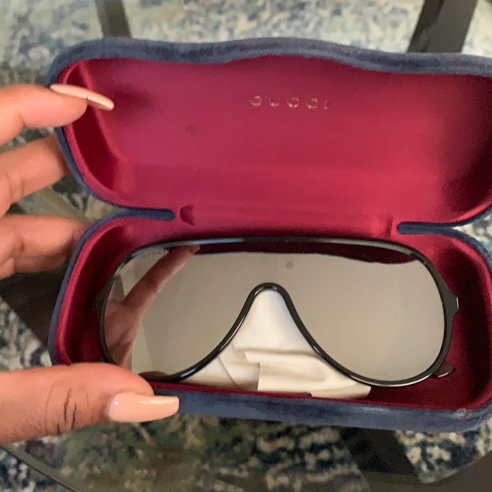 Gucci oversized sunglasses